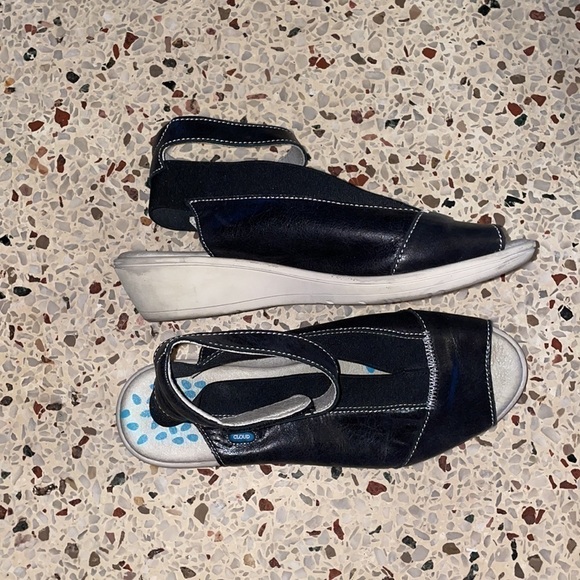 CLOUD Caliber Slingback Sandal with ankle straps - Picture 3 of 6